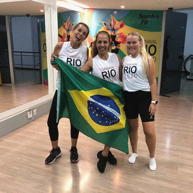 Waltraud Hable (l.) und ihre Sambalehrerin in Rio