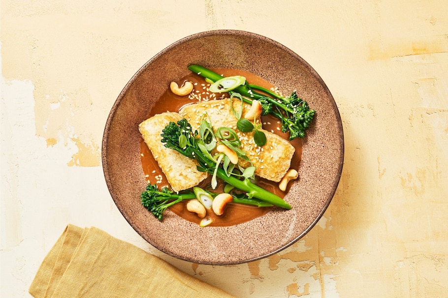 Tofu, Sesam, Cashewkerne, Brokkoli, Jungzwiebeln Sauce