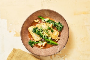 Tofu, Sesam, Cashewkerne, Brokkoli, Jungzwiebeln Sauce