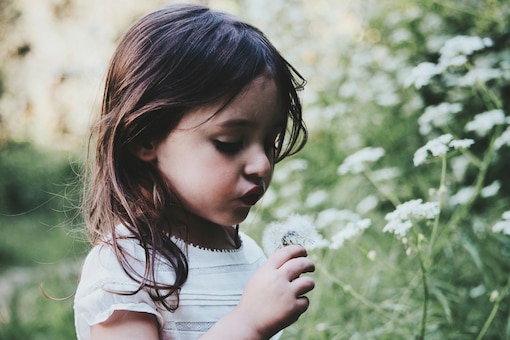 Mädchen, Pusteblume, Schüchterne Kinder