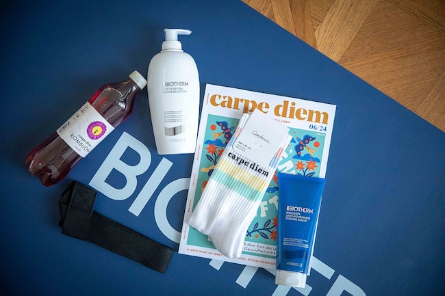 carpe diem yoga event mit anna posch und biotherm goodie bag