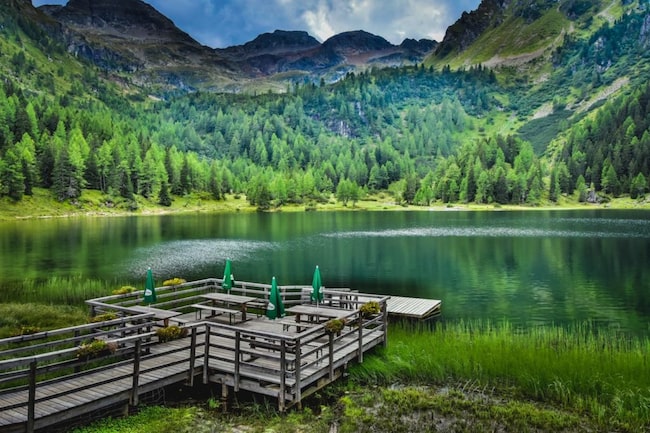 Duisitzkarsee Schladming, Sommer, Wald, Terrasse, Steg, Urlaub in den Bergen