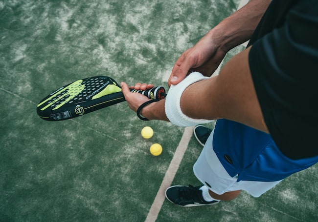 Padel-Tennis Spieler auf Platz